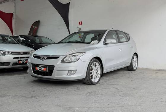 HYUNDAI I30 2.0 MPI 16V GASOLINA 4P AUTOMÁTICO HYUNDAI I30 2.0 MPI 16V GASOLINA 4P AUTOMÁTICO
